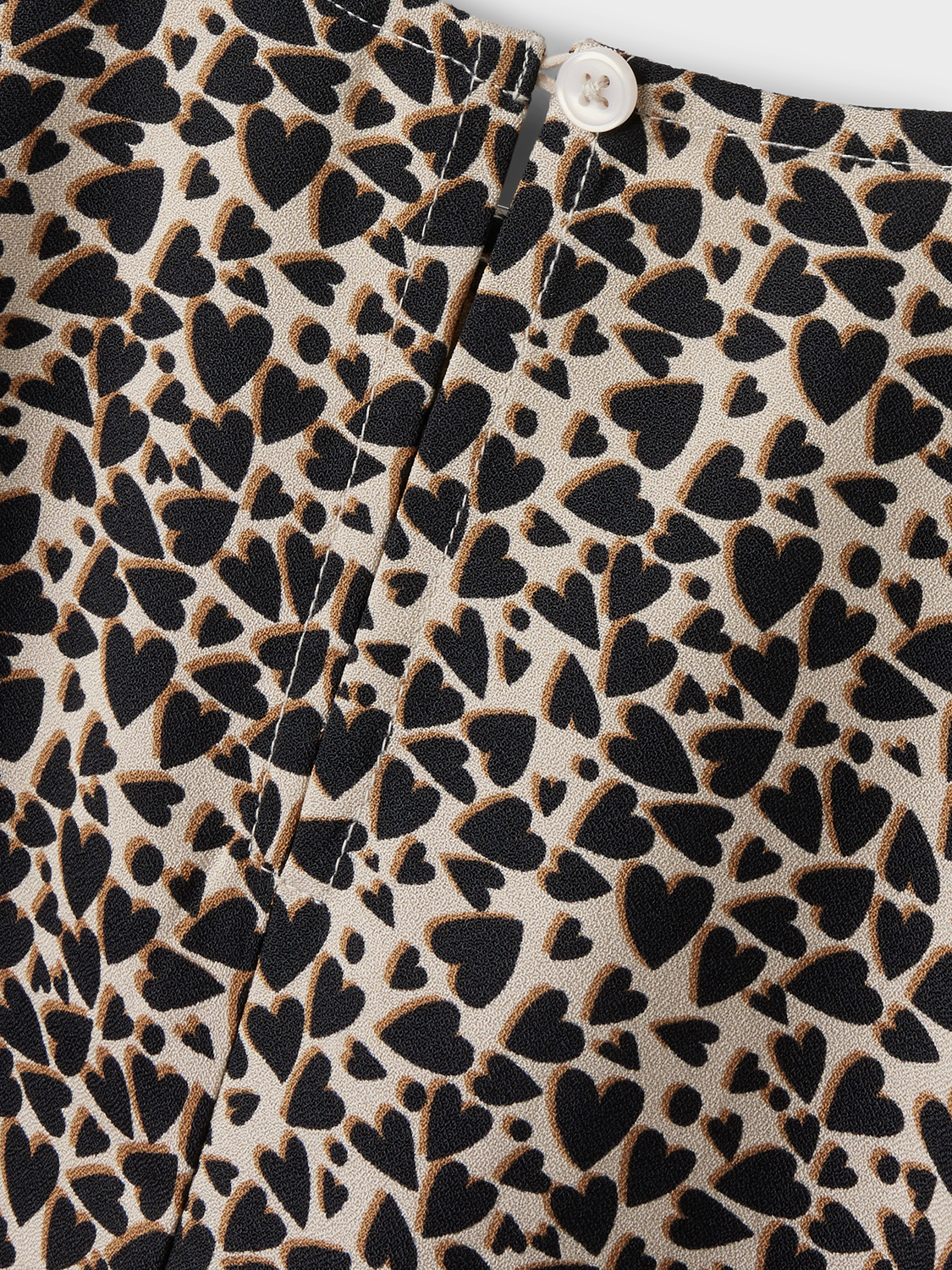 model_shot-front_full